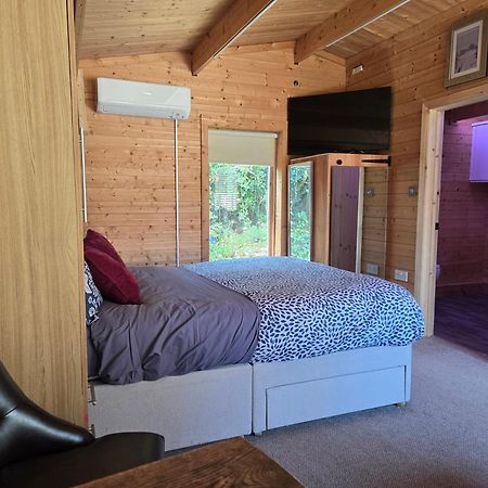 Appartamento Secret Hythe, Sea Views Town Location 2Km Eurotunnel Hythe  Esterno foto