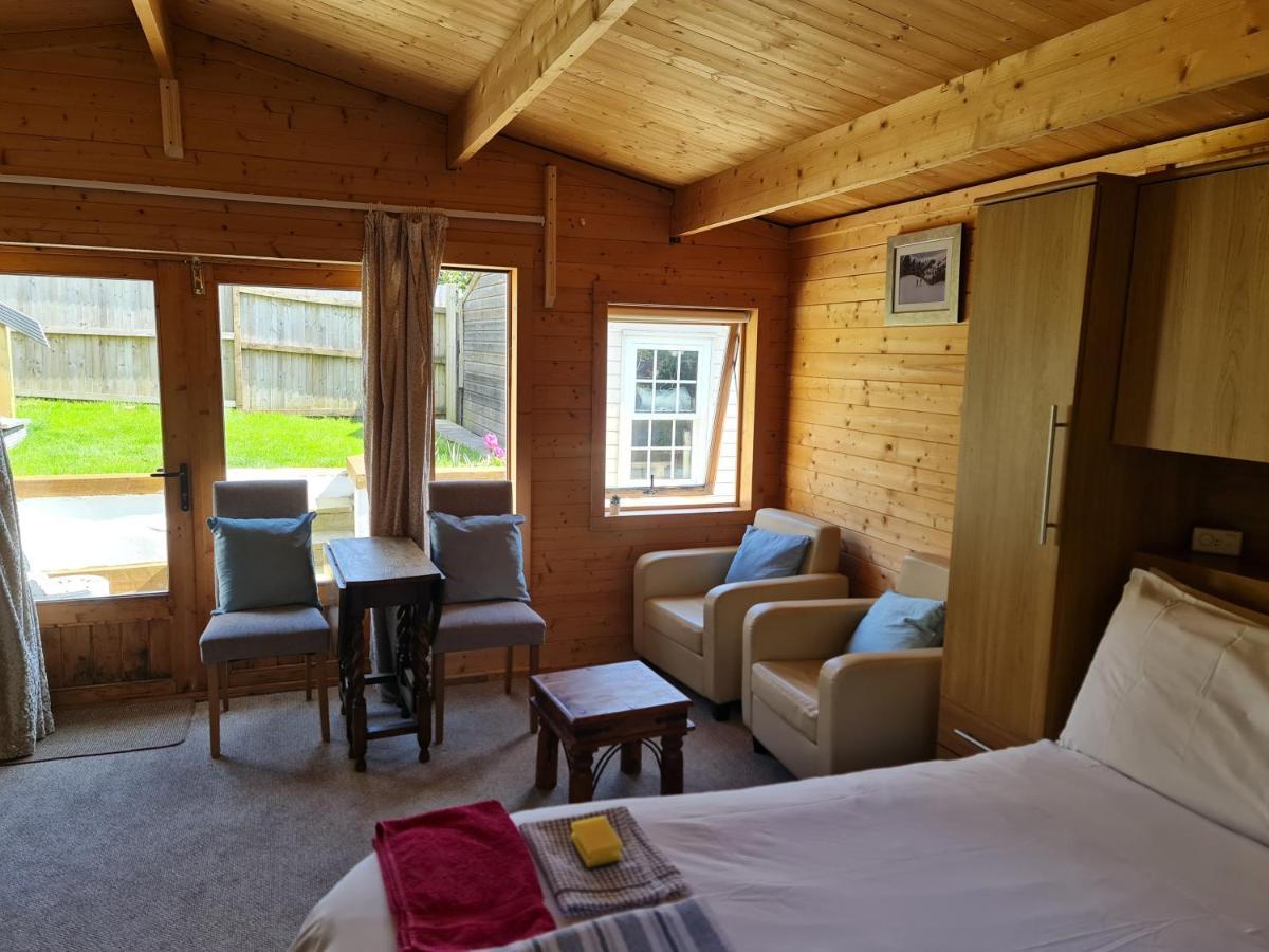 Appartamento Secret Hythe, Sea Views Town Location 2Km Eurotunnel Hythe  Esterno foto